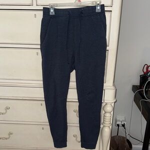 Men's LuLuLemon “Shorter” Navy Jogger Pants